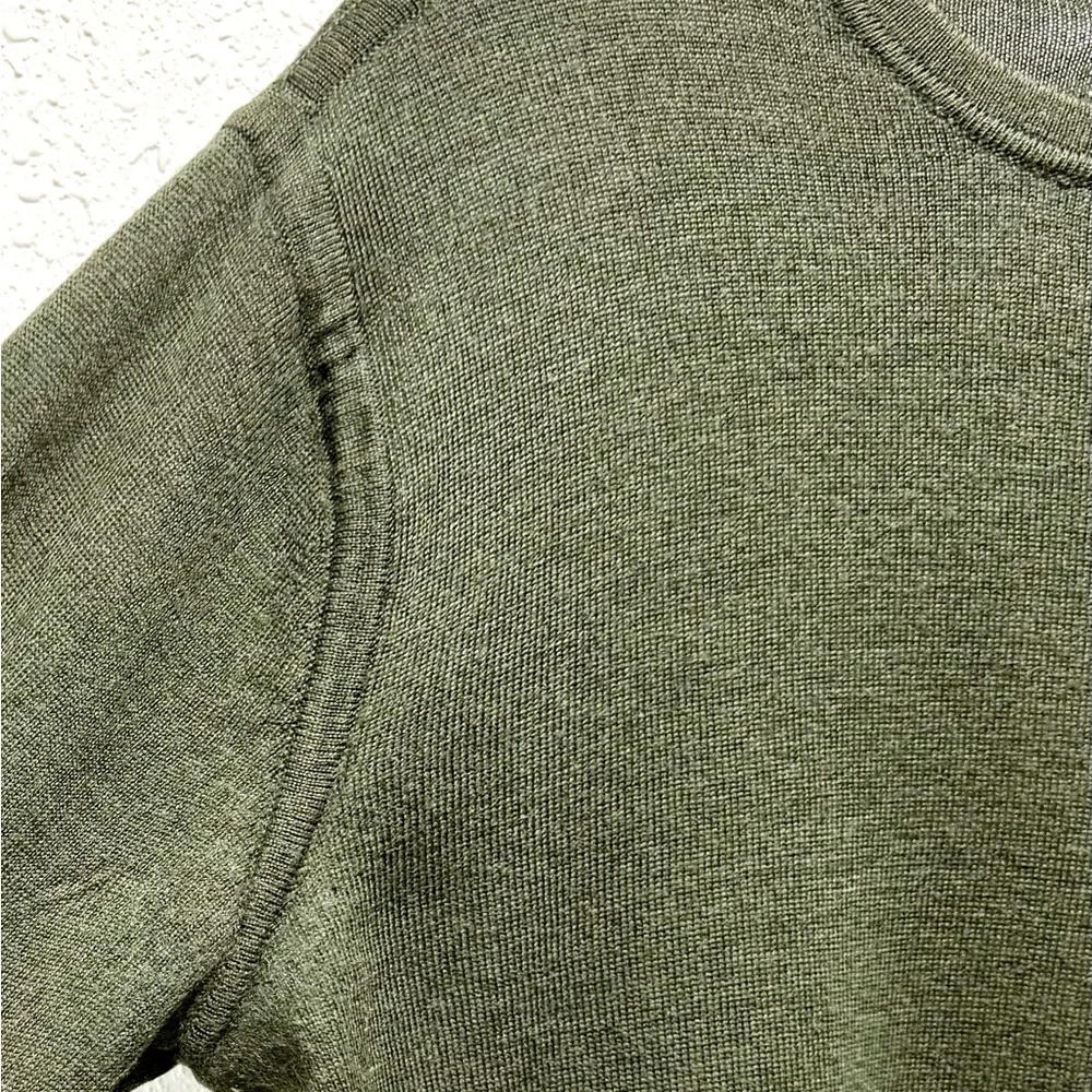Banana Republic 100% merino wool‎ Olive green Long Sleeve sweater S
